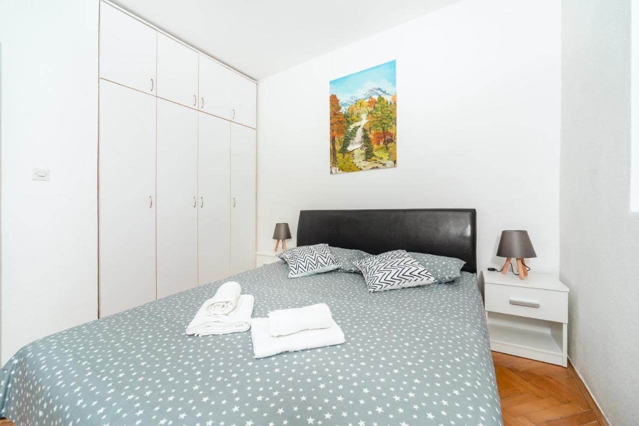 Apartment Matea Kotor Buitenkant foto