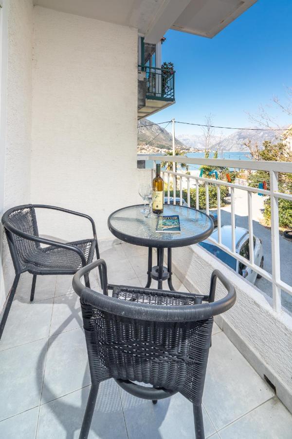 Apartment Matea Kotor Buitenkant foto